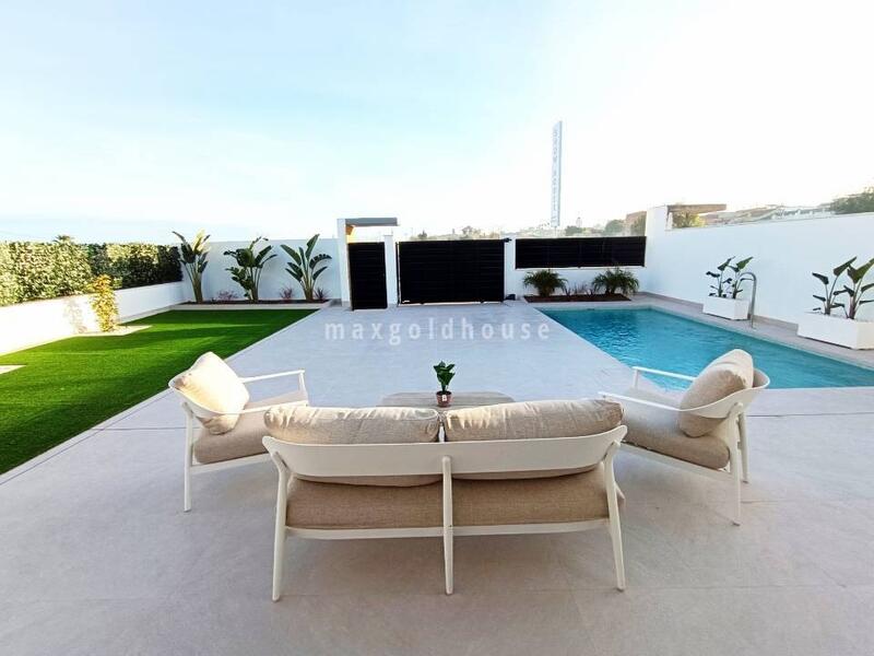 Villa til salg i Benijófar, Alicante