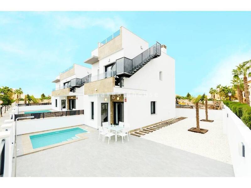 Villa for sale in Torrevieja, Alicante