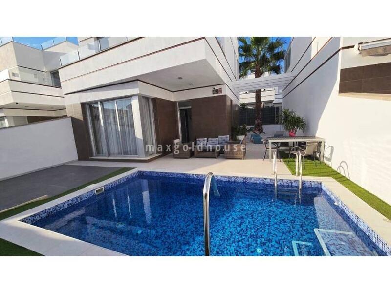 Villa til salg i Ciudad Quesada, Alicante