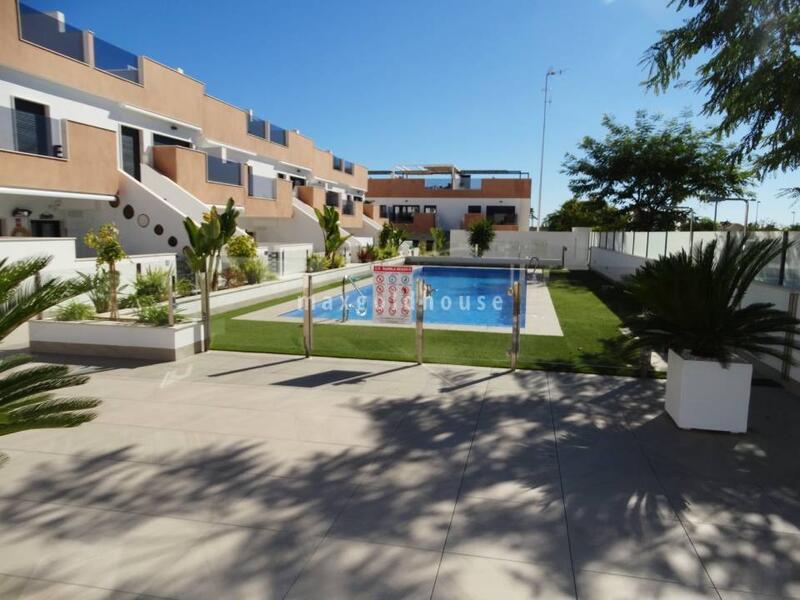 Apartamento en venta en Pilar de la Horadada, Alicante