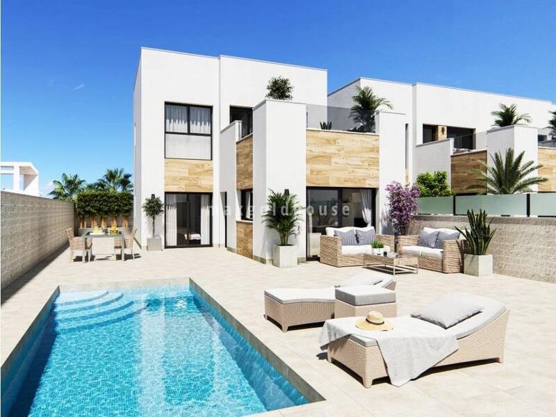 Villa til salg i La Marina, Alicante
