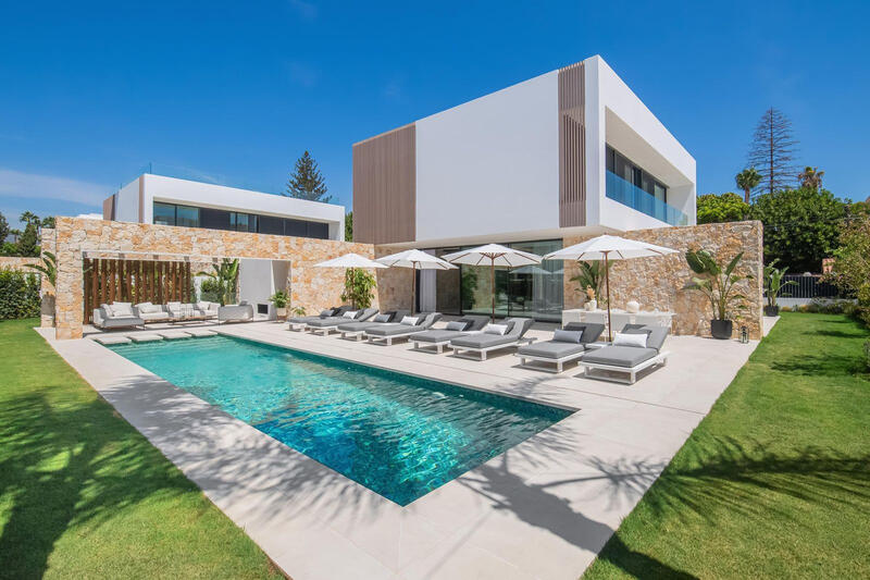 Villa til salg i San Pedro de Alcantara, Málaga