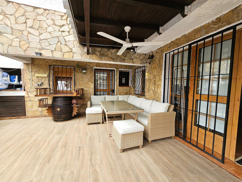 3 Cuarto Villa en venta
