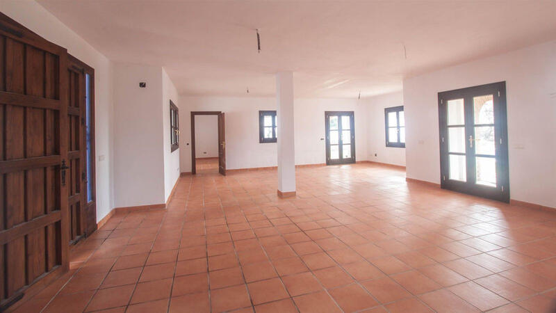 4 bedroom Villa for sale