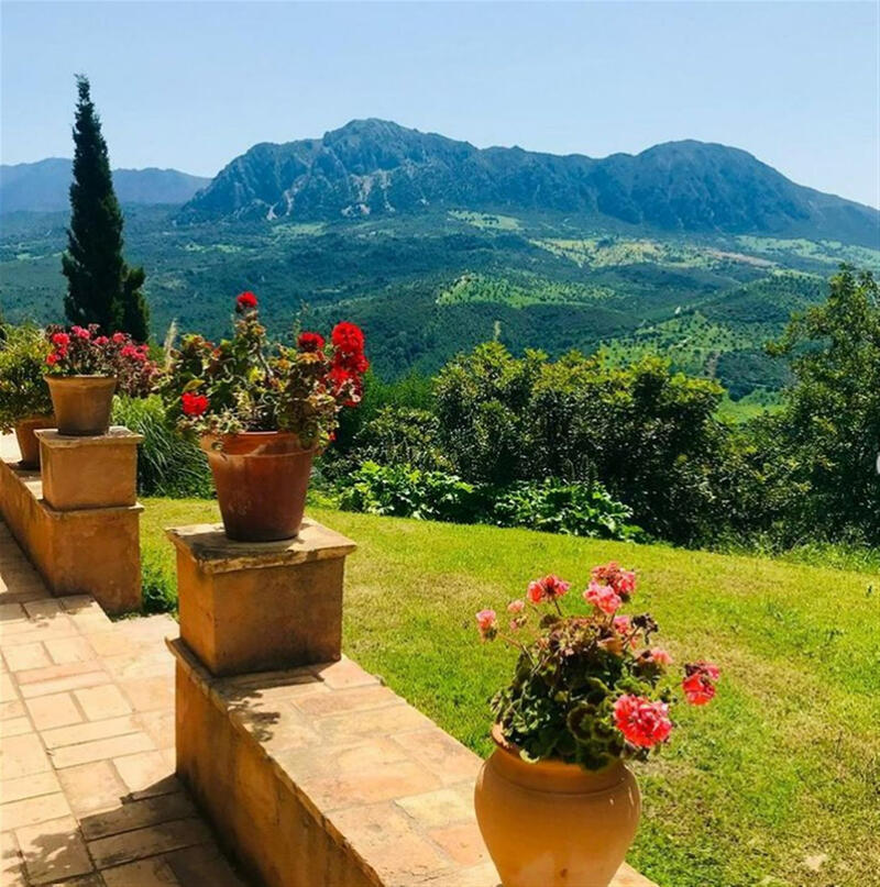 5 bedroom Villa for sale