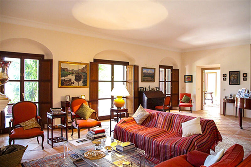5 bedroom Villa for sale