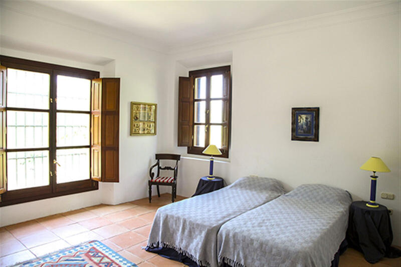5 bedroom Villa for sale