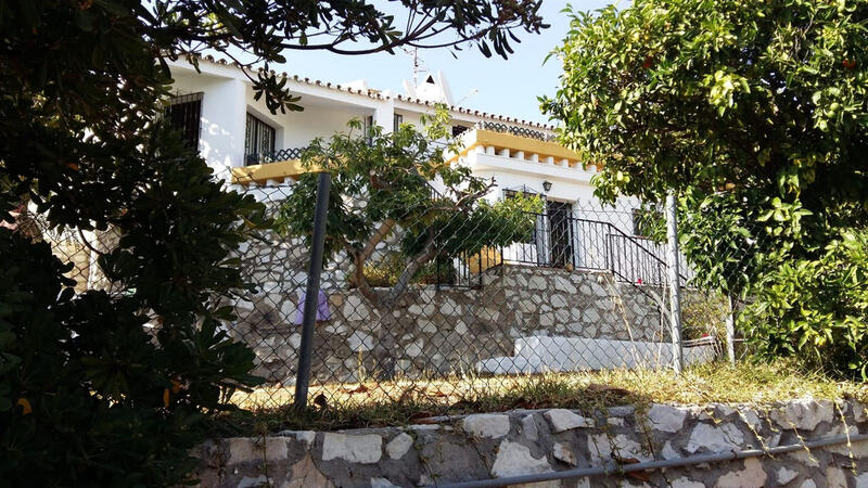 Villa for sale in Mijas, Málaga