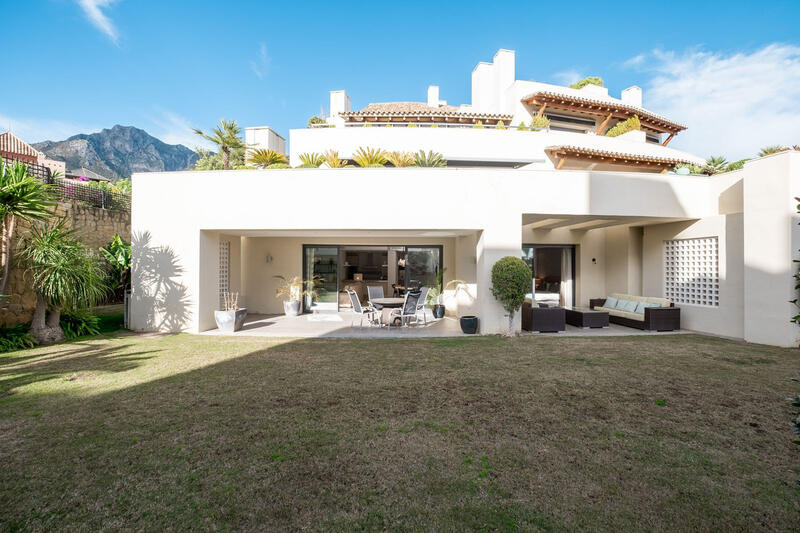 Apartamento en venta en Sierra Blanca, Málaga