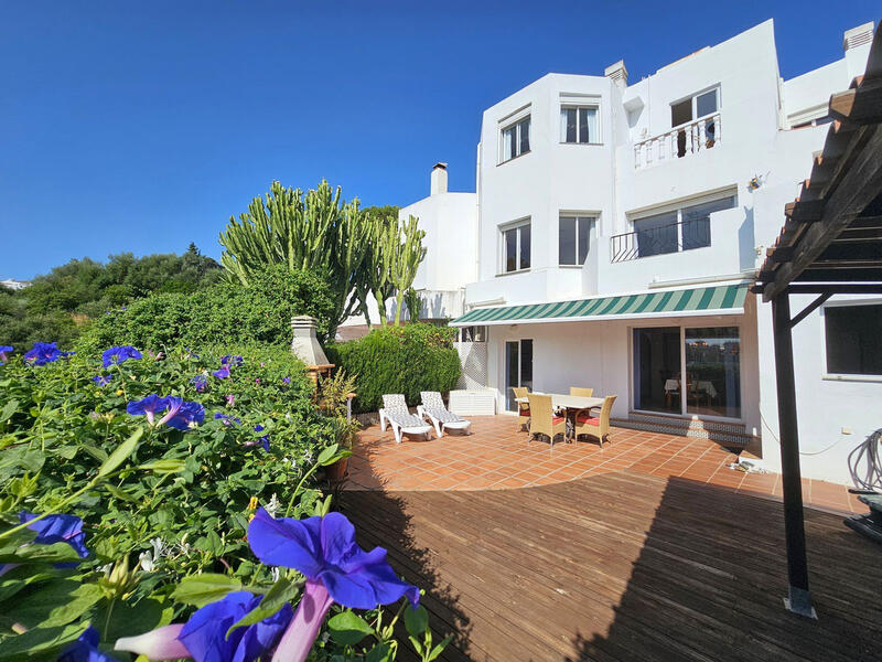Duplex for sale in Selwo, Málaga