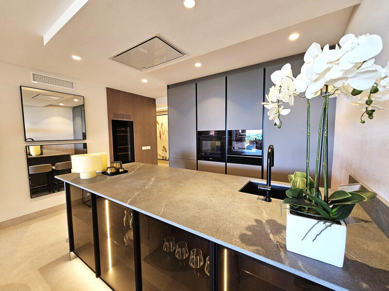 3 bedroom Apartment for sale