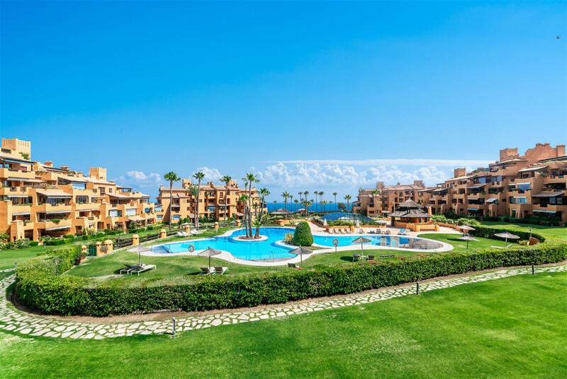 4 bedroom Apartment for sale