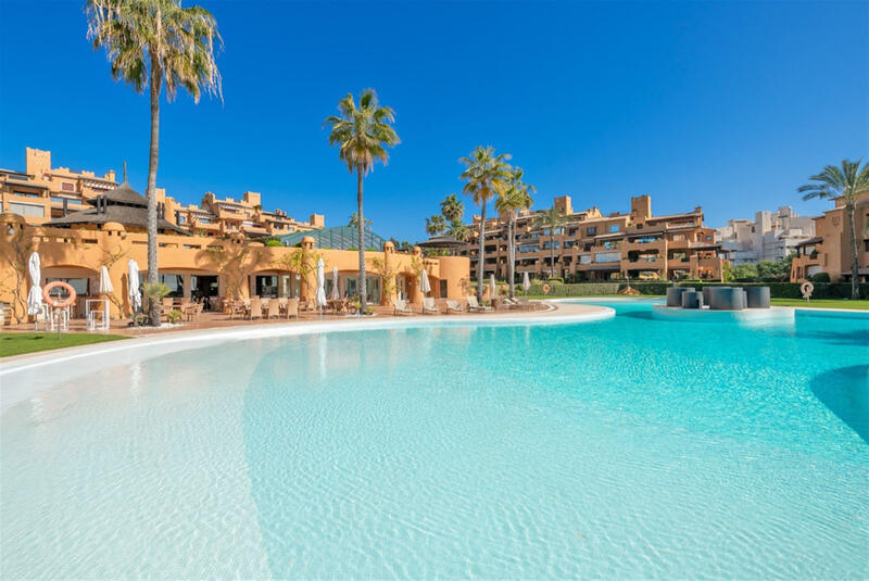 4 bedroom Apartment for sale
