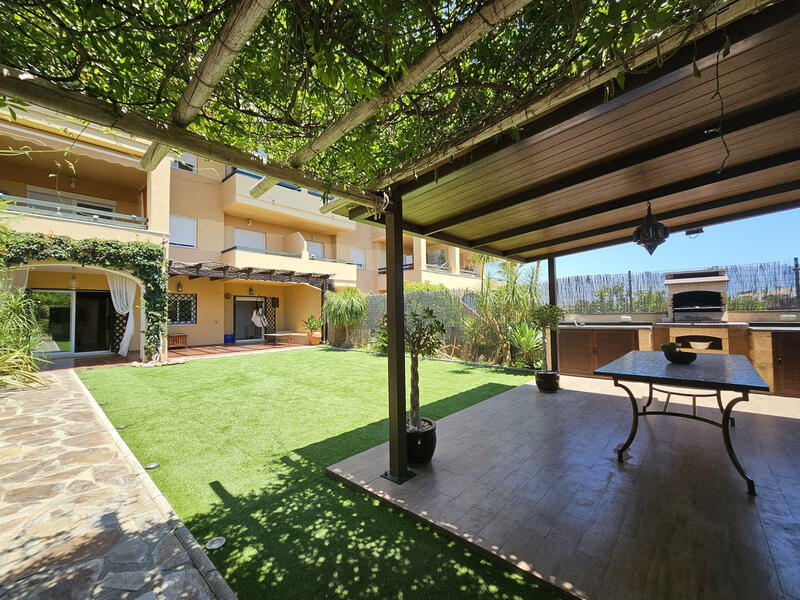 Lejlighed til salg i Estepona, Málaga