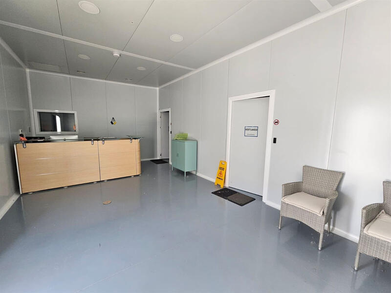 6 chambre Local Commercial à vendre