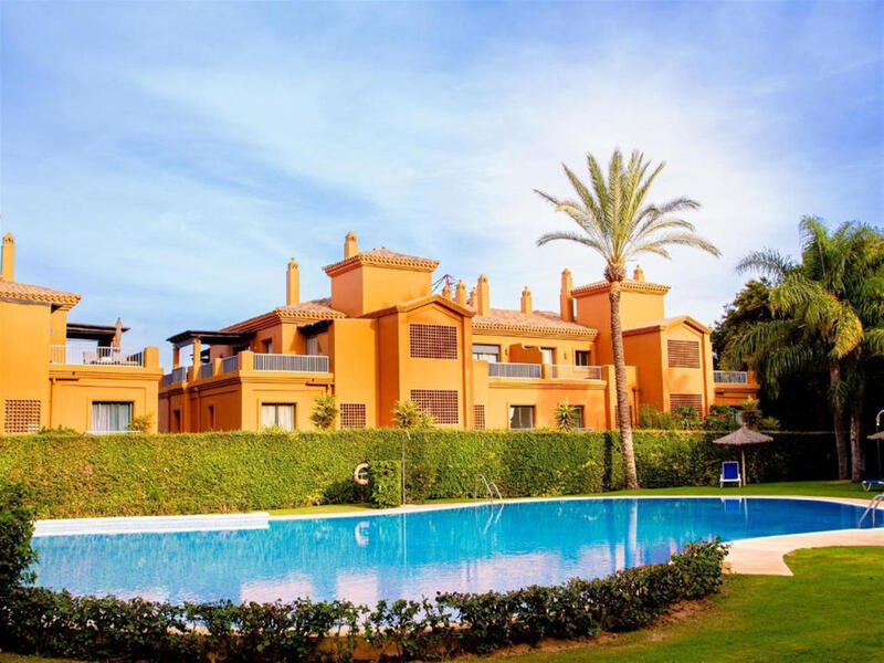 Apartment for sale in Estepona, Málaga