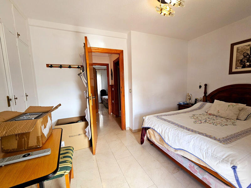 3 bedroom Apartment for sale