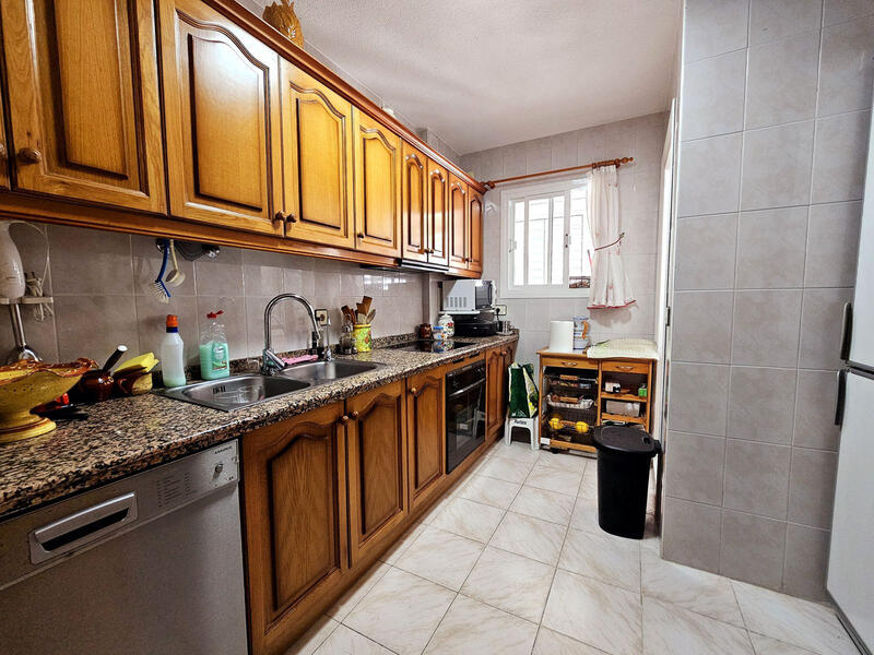 3 bedroom Apartment for sale
