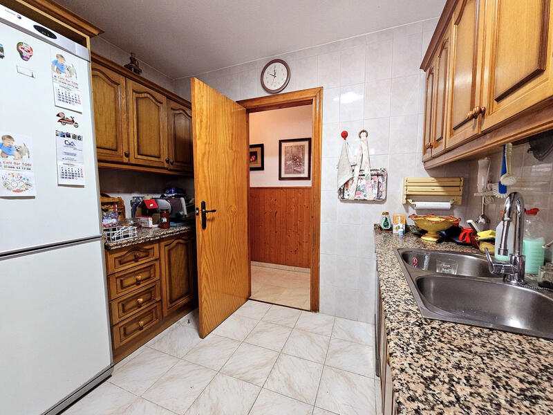 3 bedroom Apartment for sale