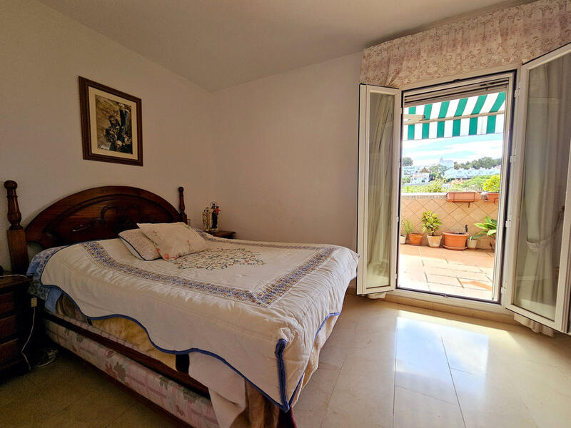 3 bedroom Apartment for sale