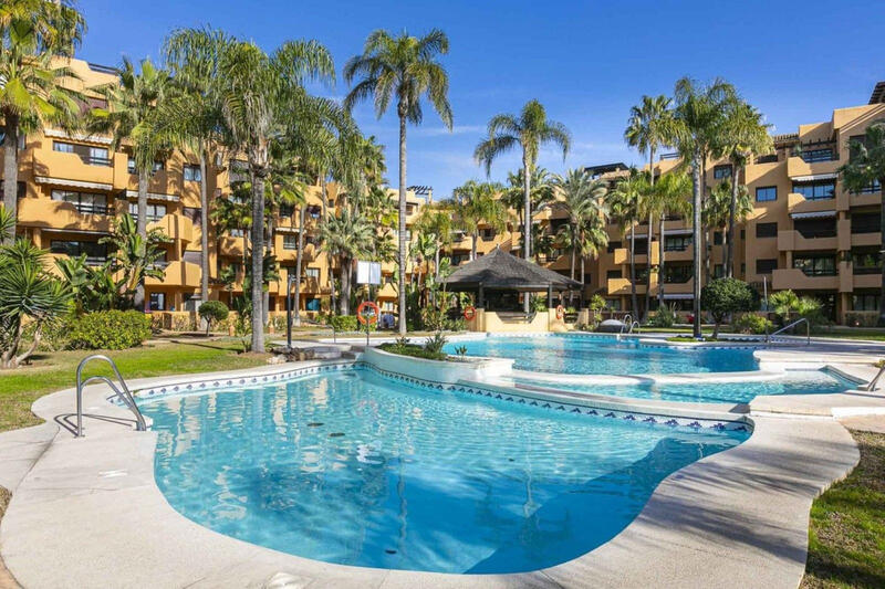 3 bedroom Apartment for Long Term Rent