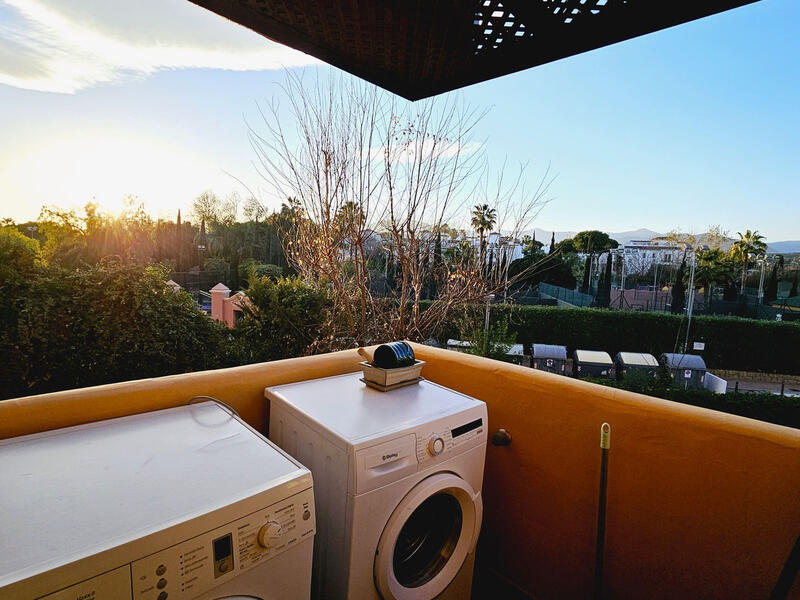 3 bedroom Apartment for Long Term Rent