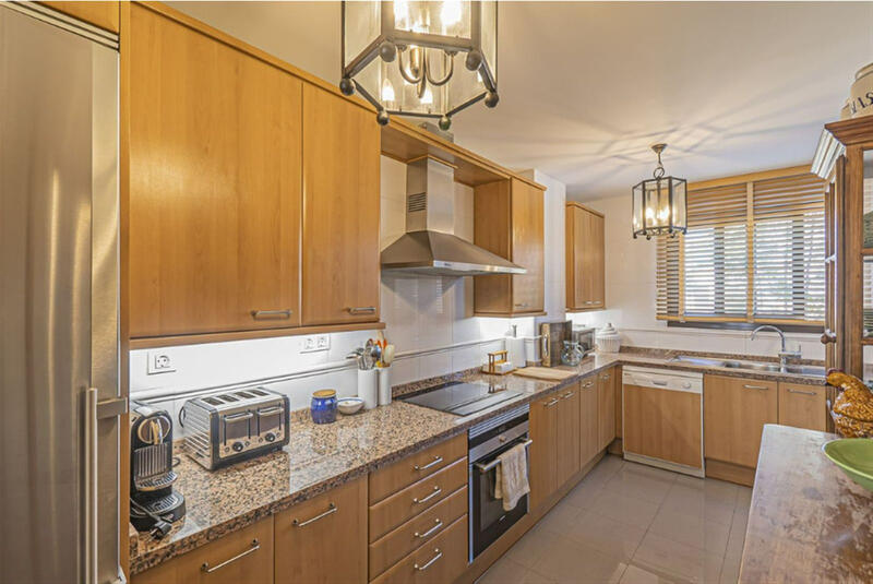 4 спальная комната квартира продается 4 спальная комната квартира продается