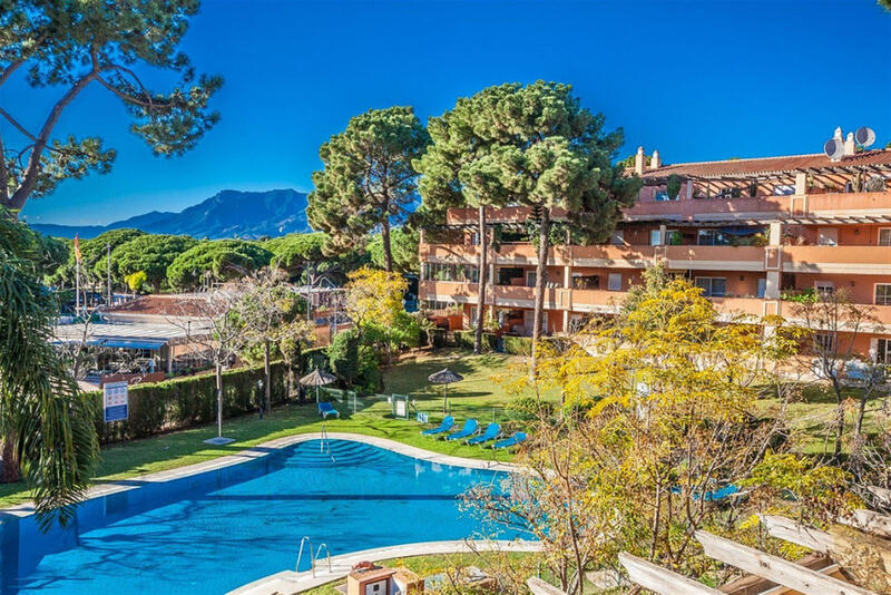 Apartment for sale in Elviria, Málaga Apartment for sale in Elviria, Málaga