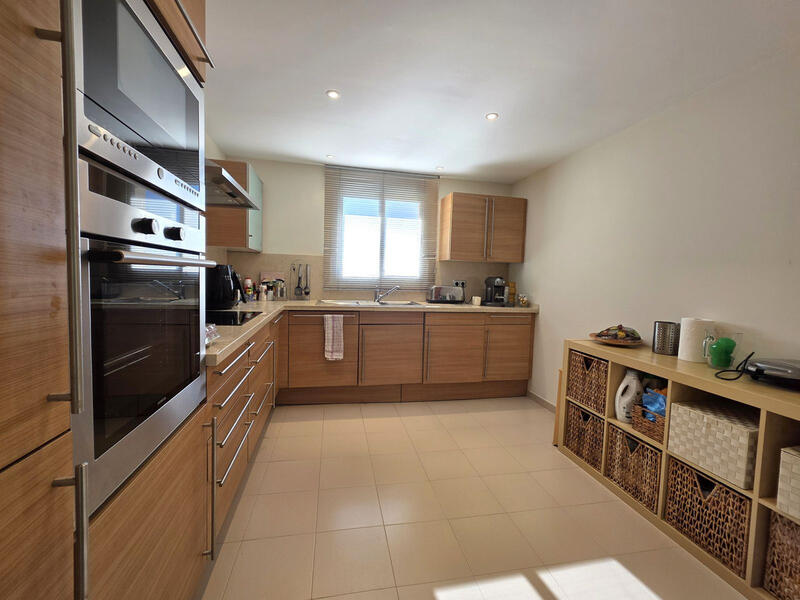 2 спальная комната квартира продается