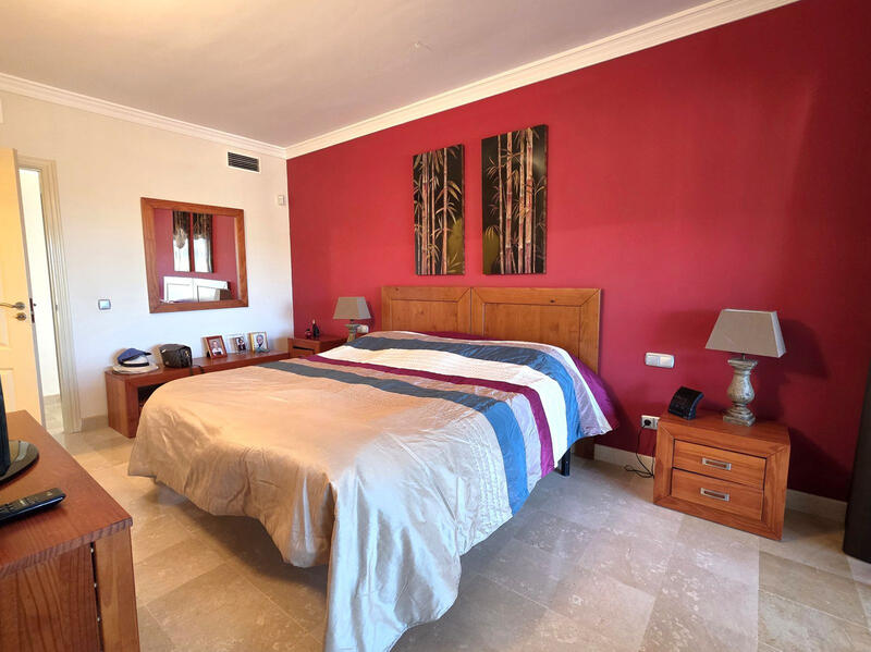 2 спальная комната квартира продается