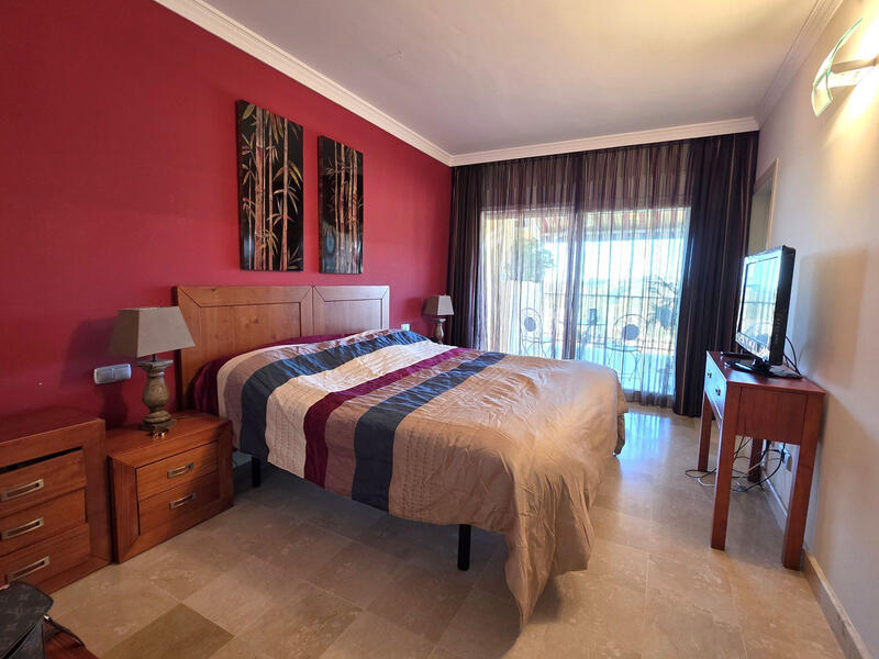 2 спальная комната квартира продается