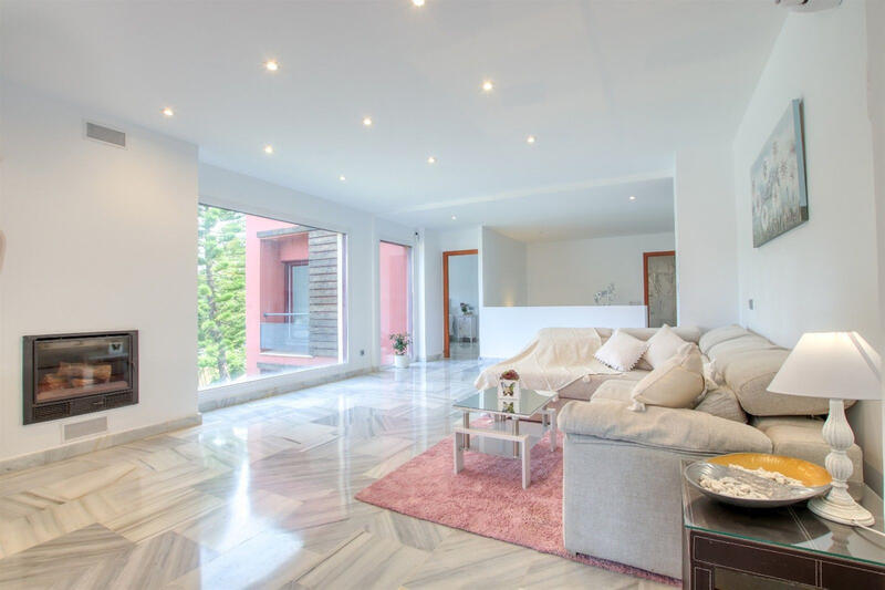 3 Schlafzimmer Villa zu verkaufen 3 Schlafzimmer Villa zu verkaufen