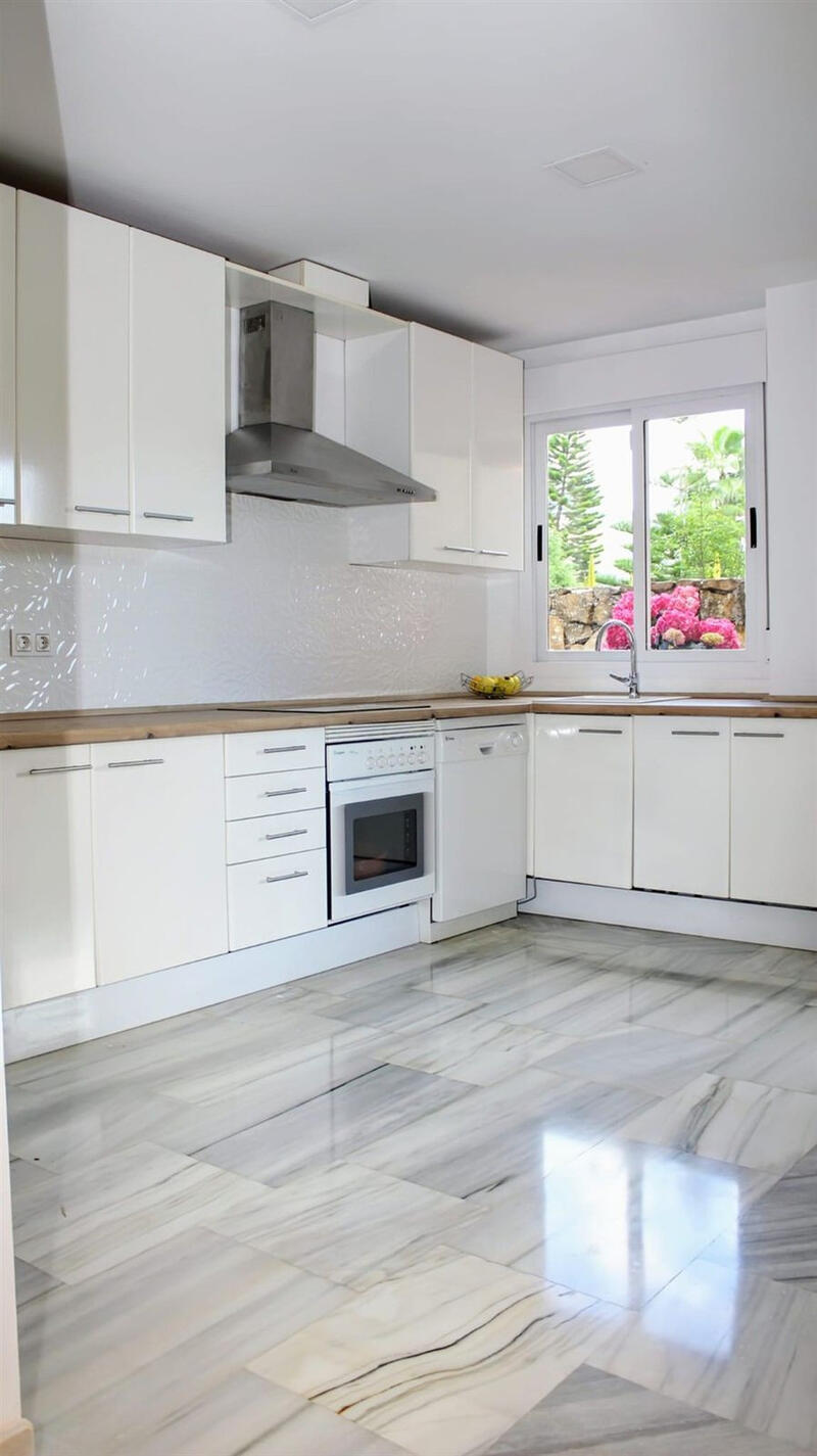 3 Schlafzimmer Villa zu verkaufen 3 Schlafzimmer Villa zu verkaufen