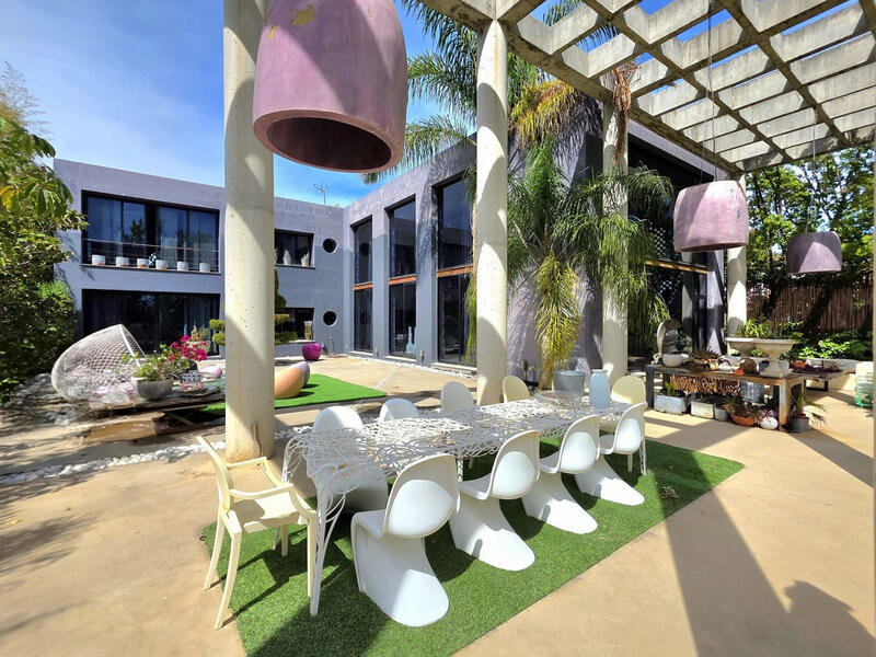 Villa till salu i El Paraiso, Málaga