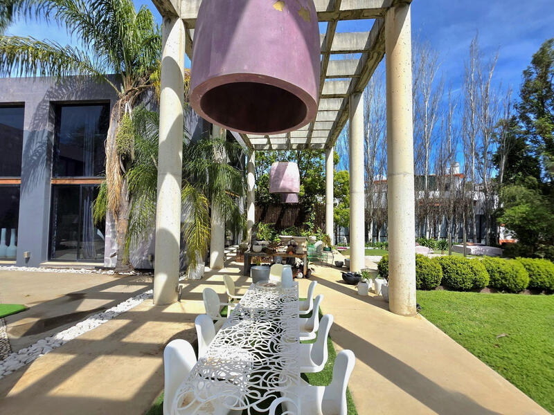 5 bedroom Villa for sale