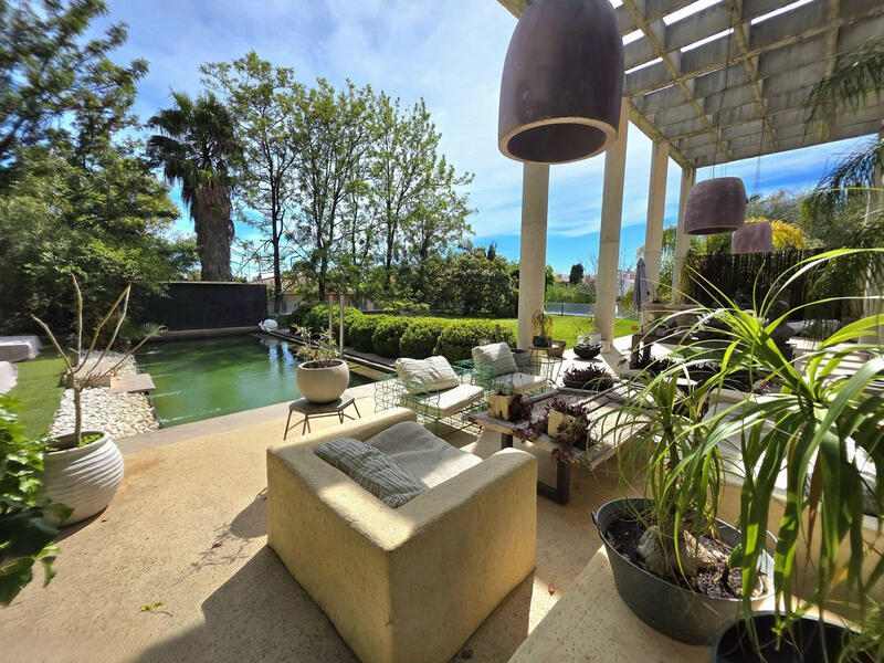 5 bedroom Villa for sale