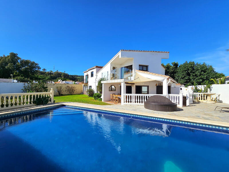 Villa for sale in Estepona, Málaga Villa for sale in Estepona, Málaga