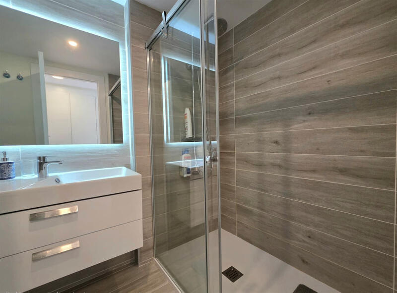 2 slaapkamer Appartement Te koop 2 slaapkamer Appartement Te koop