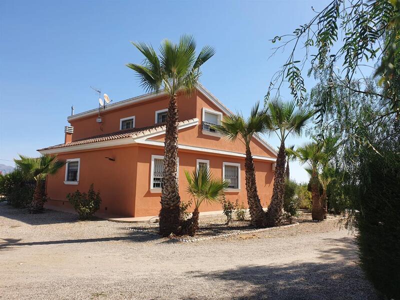 Villa for sale in Esparragal de Puerto Lumbreras, Murcia