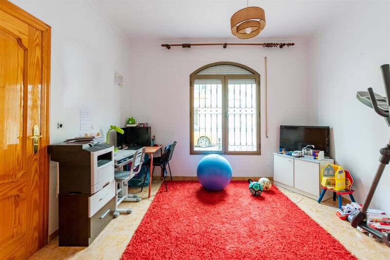 6 Schlafzimmer Stadthaus zu verkaufen