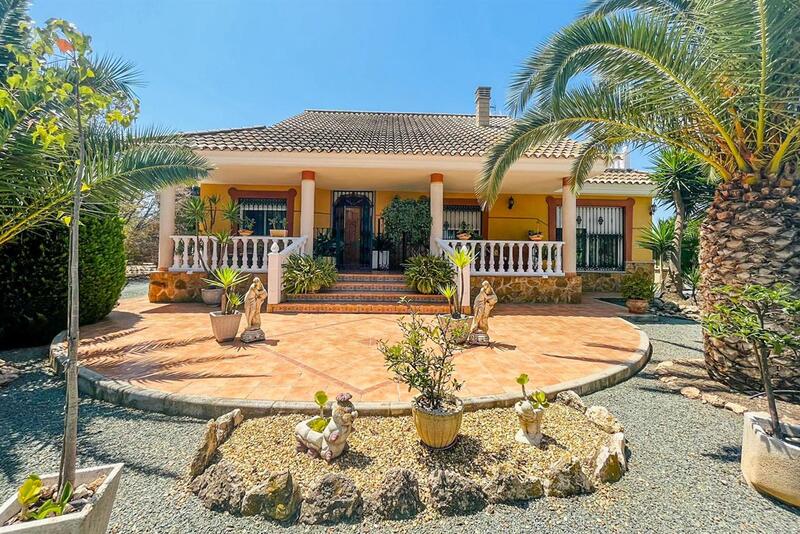 Villa for sale in Esparragal de Puerto Lumbreras, Murcia