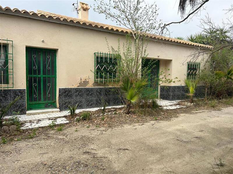 Villa for sale in El Saltador (Pulpi), Almería