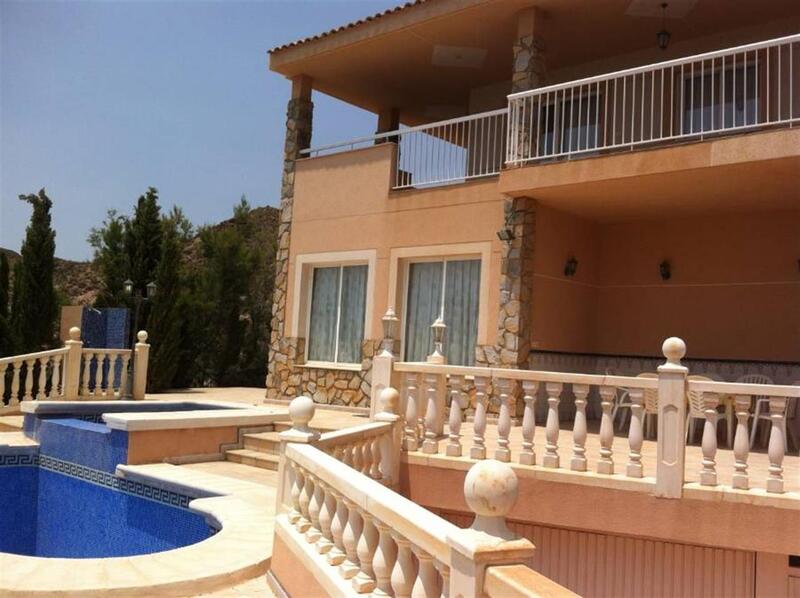 Villa en venta en Calabardina, Murcia