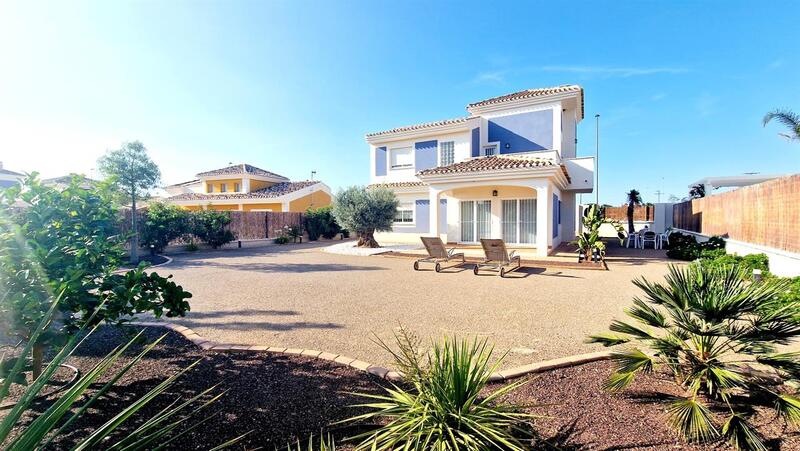 Villa for sale in Purias, Murcia