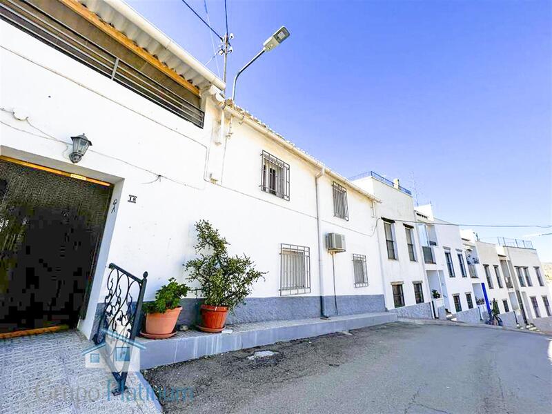 Townhouse for sale in La Huelga, Almería