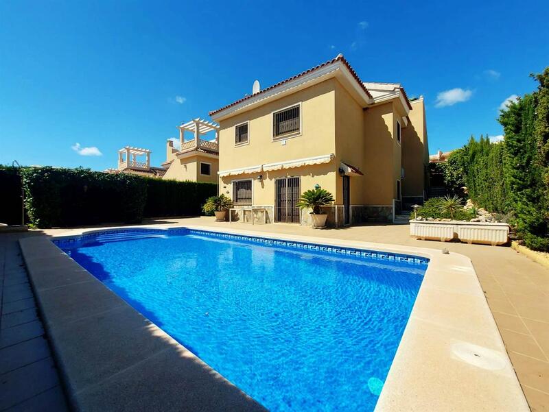 Villa en venta en Ciudad Quesada, Alicante