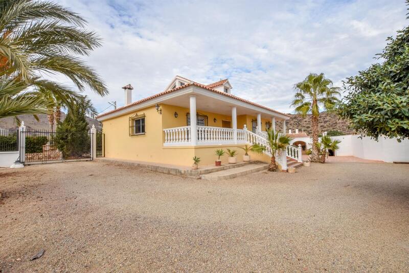 4 bedroom Villa for sale