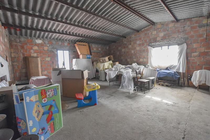 4 slaapkamer Gezinswoning Te koop