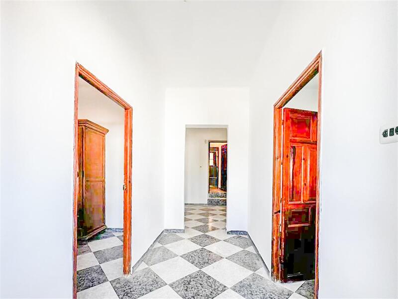 7 Schlafzimmer Stadthaus zu verkaufen