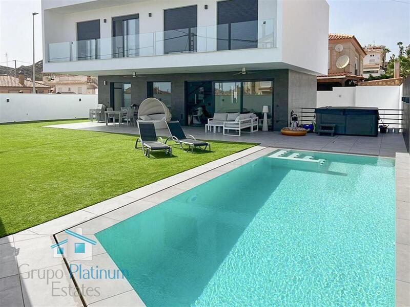 Villa til salgs i Calabardina, Murcia